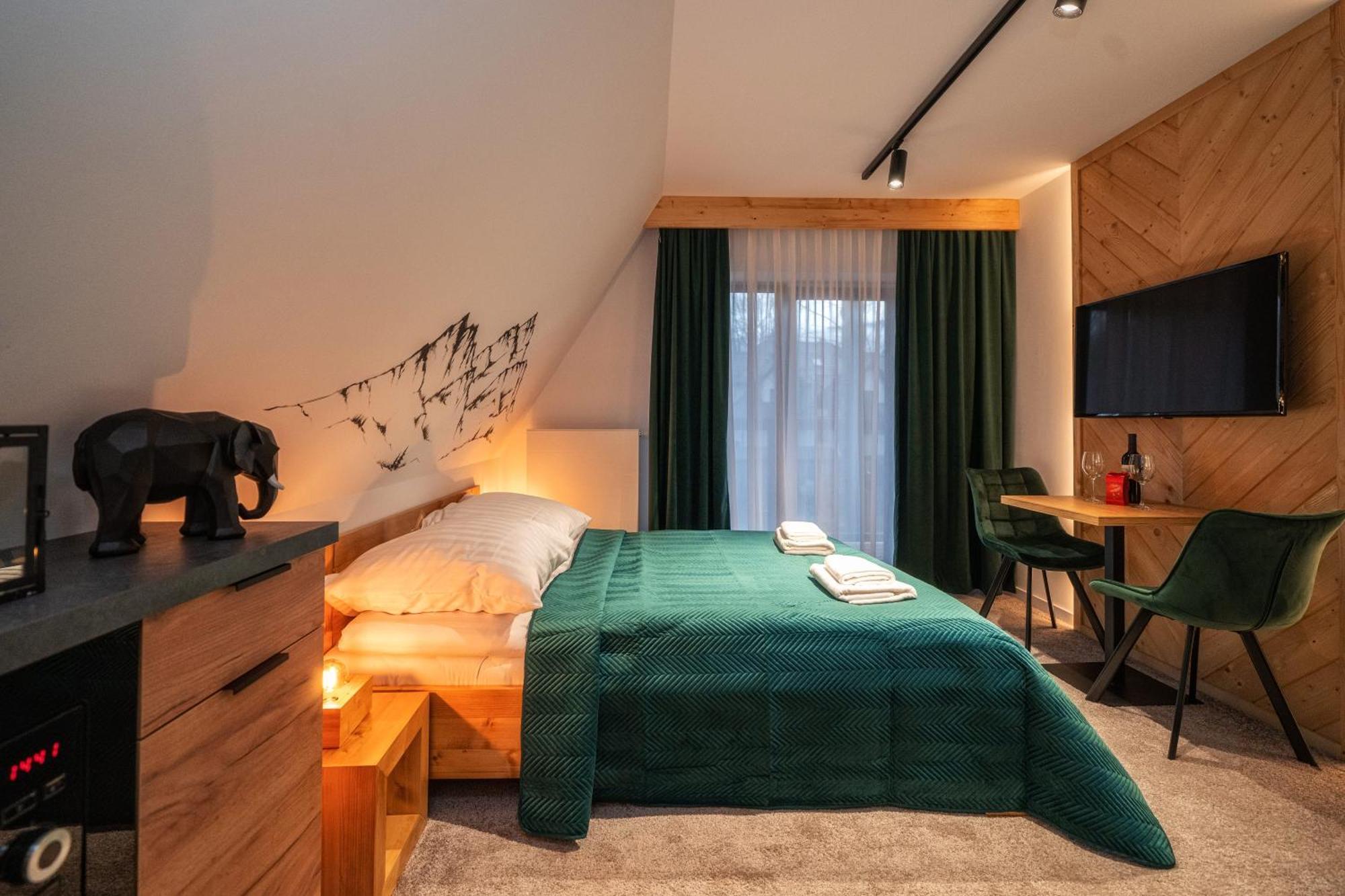 Tatrzanska Miejscowka - Apartamenty Centrum Закопане Стая снимка