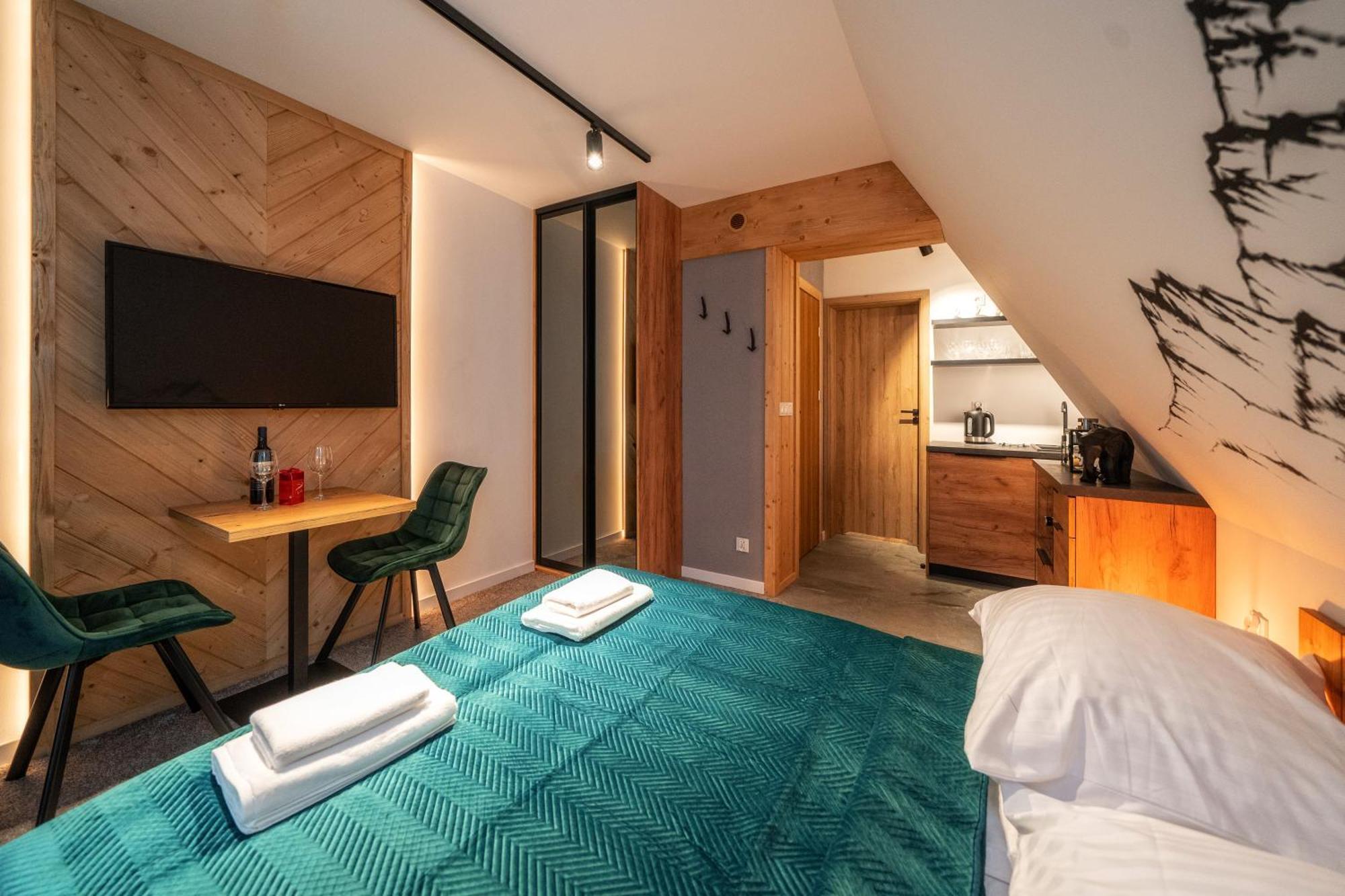 Tatrzanska Miejscowka - Apartamenty Centrum Закопане Стая снимка