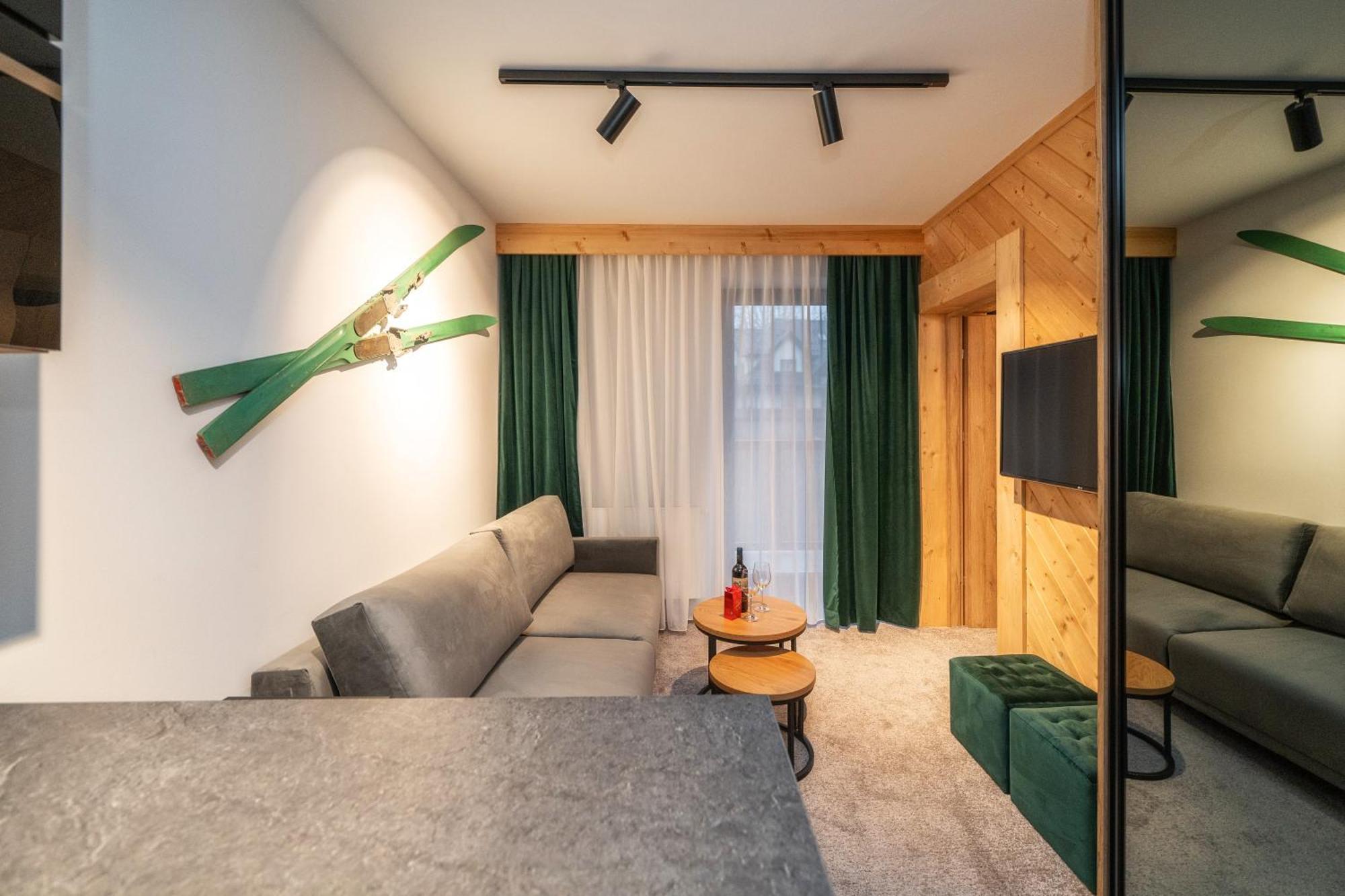 Tatrzanska Miejscowka - Apartamenty Centrum Закопане Стая снимка