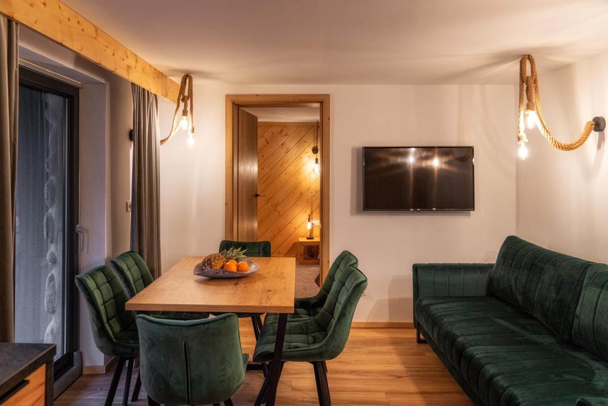 Tatrzanska Miejscowka - Apartamenty Centrum Закопане Стая снимка